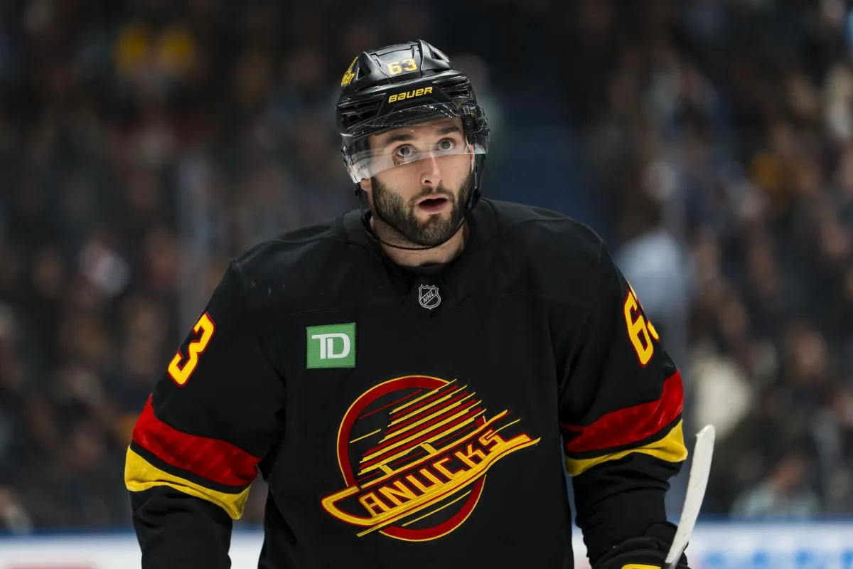 Max Sasson stats hockey