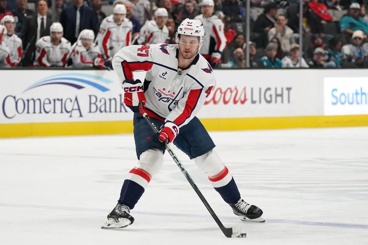 Declan Chisholm stats hockey