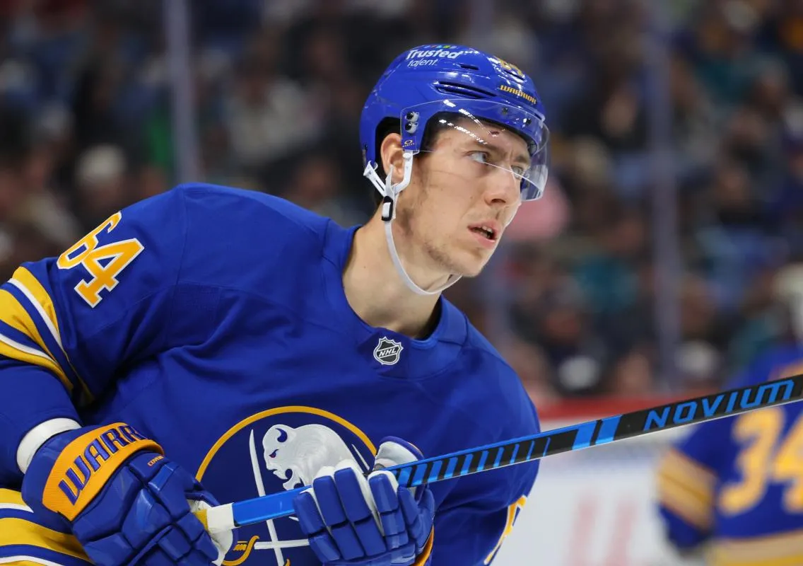 Logan Stanley stats hockey