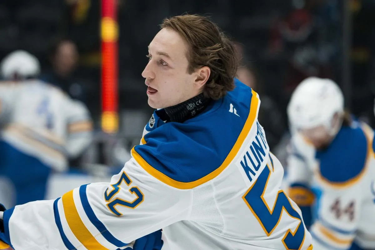 Trevor Kuntar stats hockey