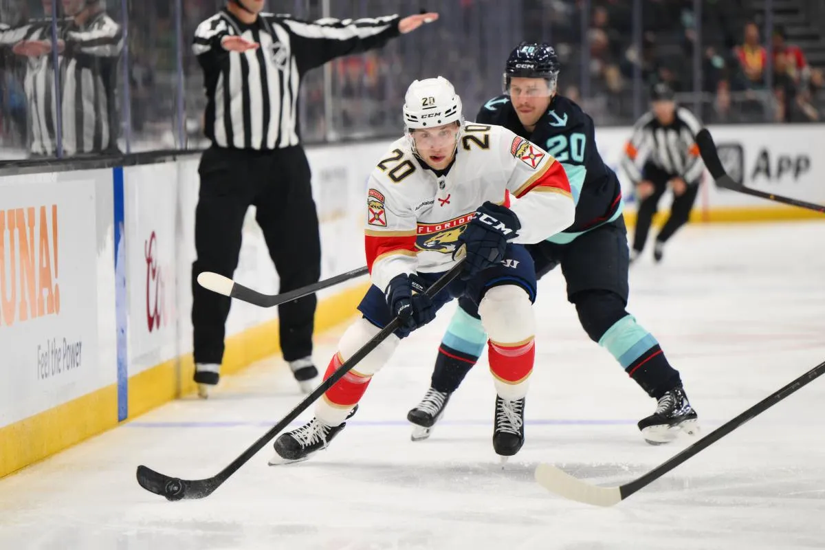 Michael Benning stats hockey