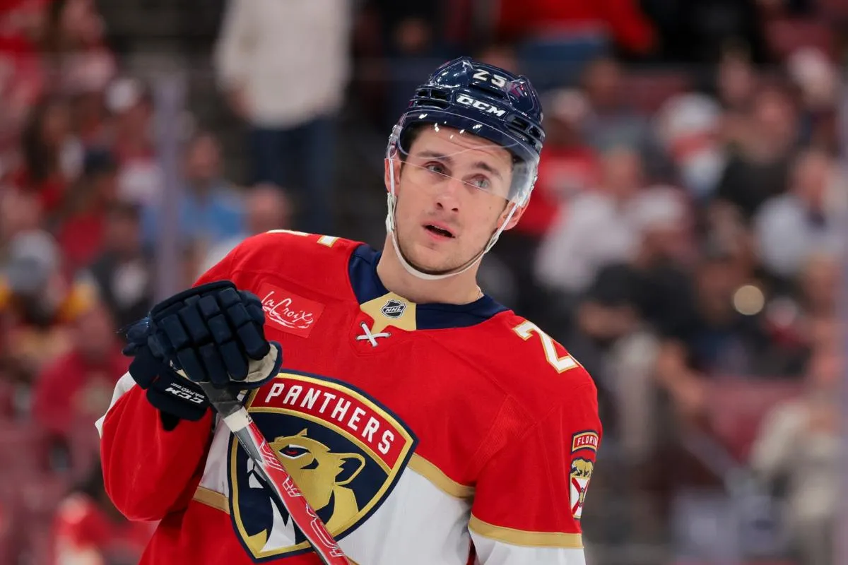 Nolan Foote stats hockey