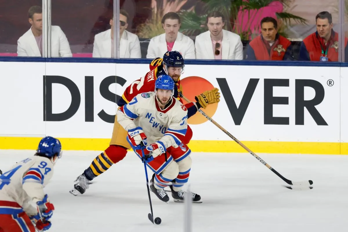 Justin Dowling stats hockey