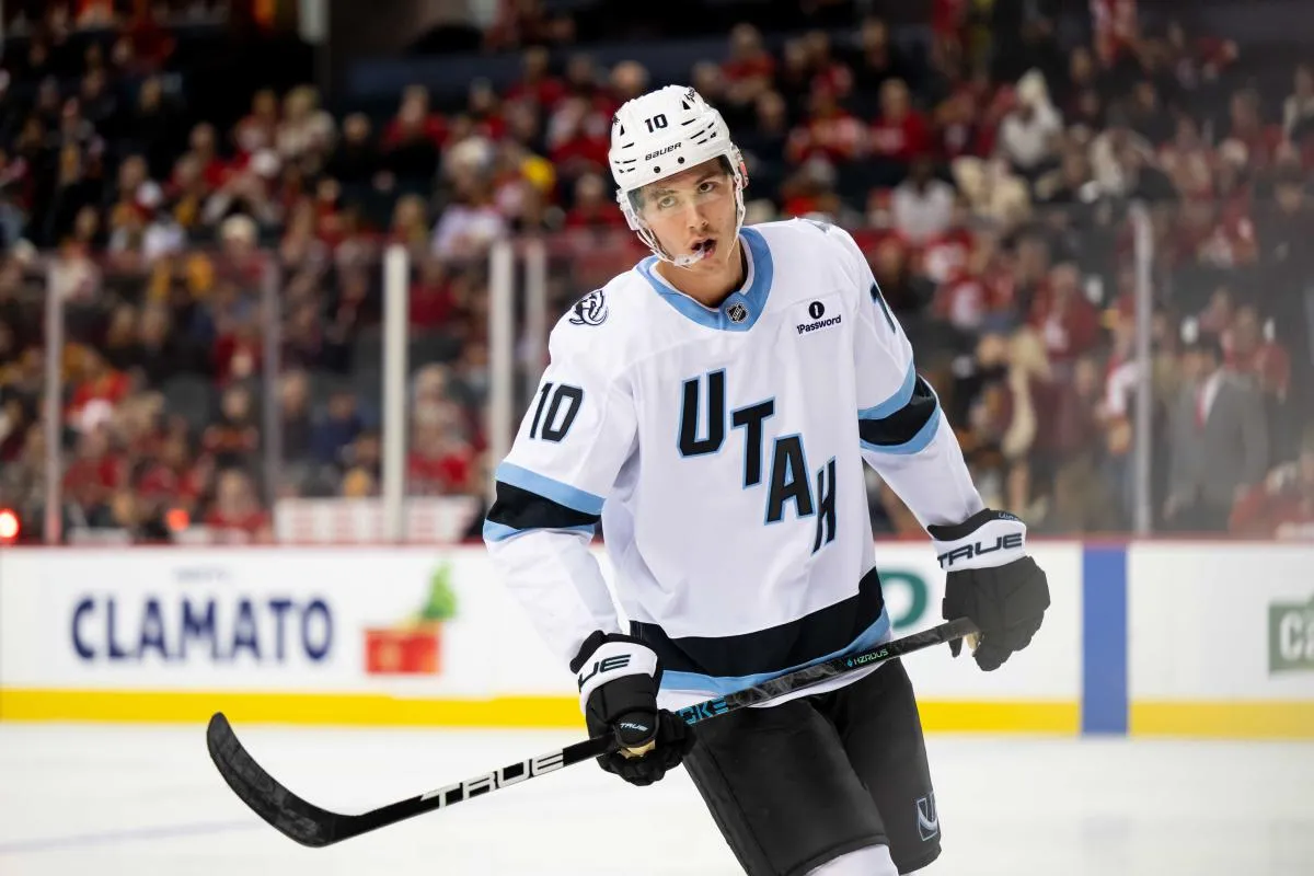 Maveric Lamoureux stats hockey