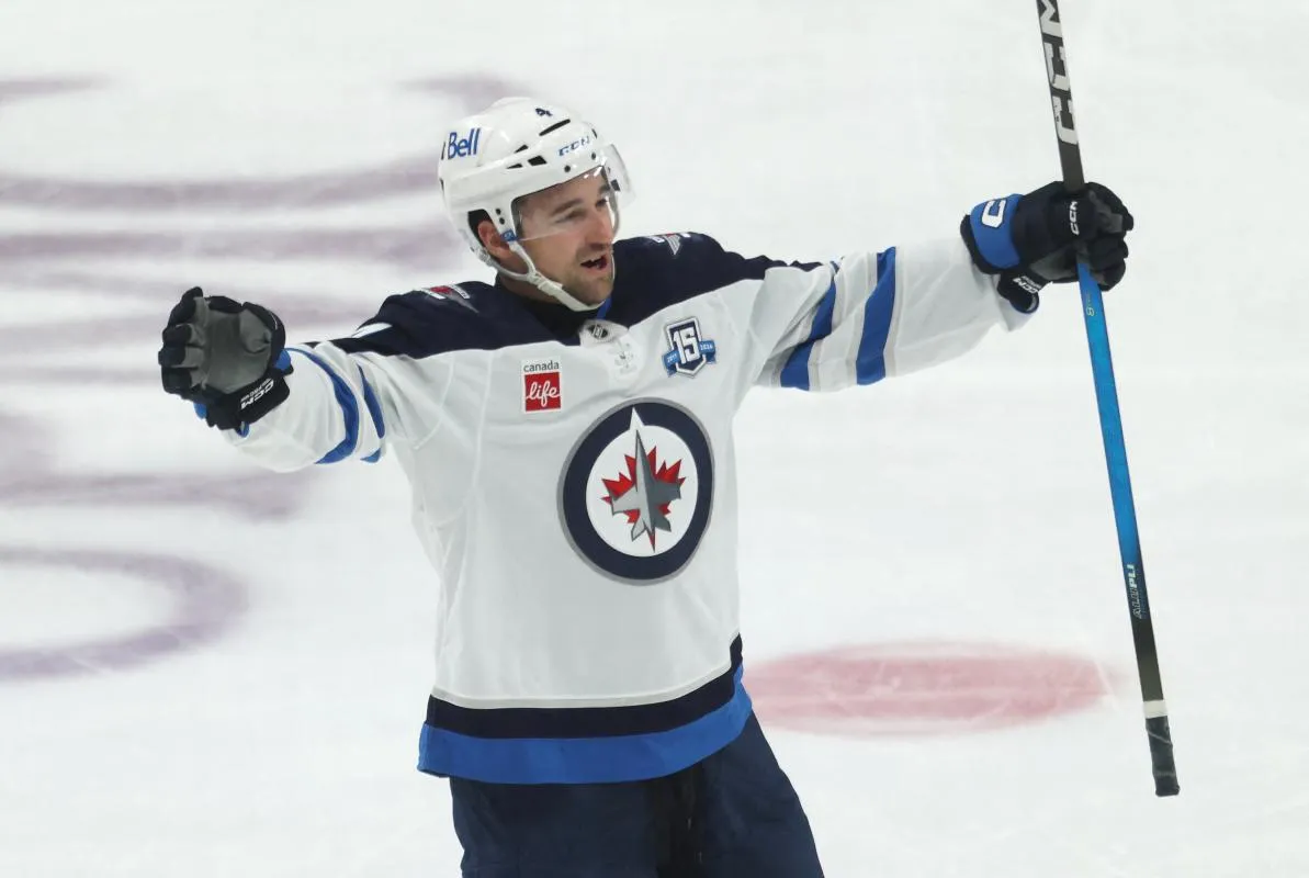 Neal Pionk stats hockey