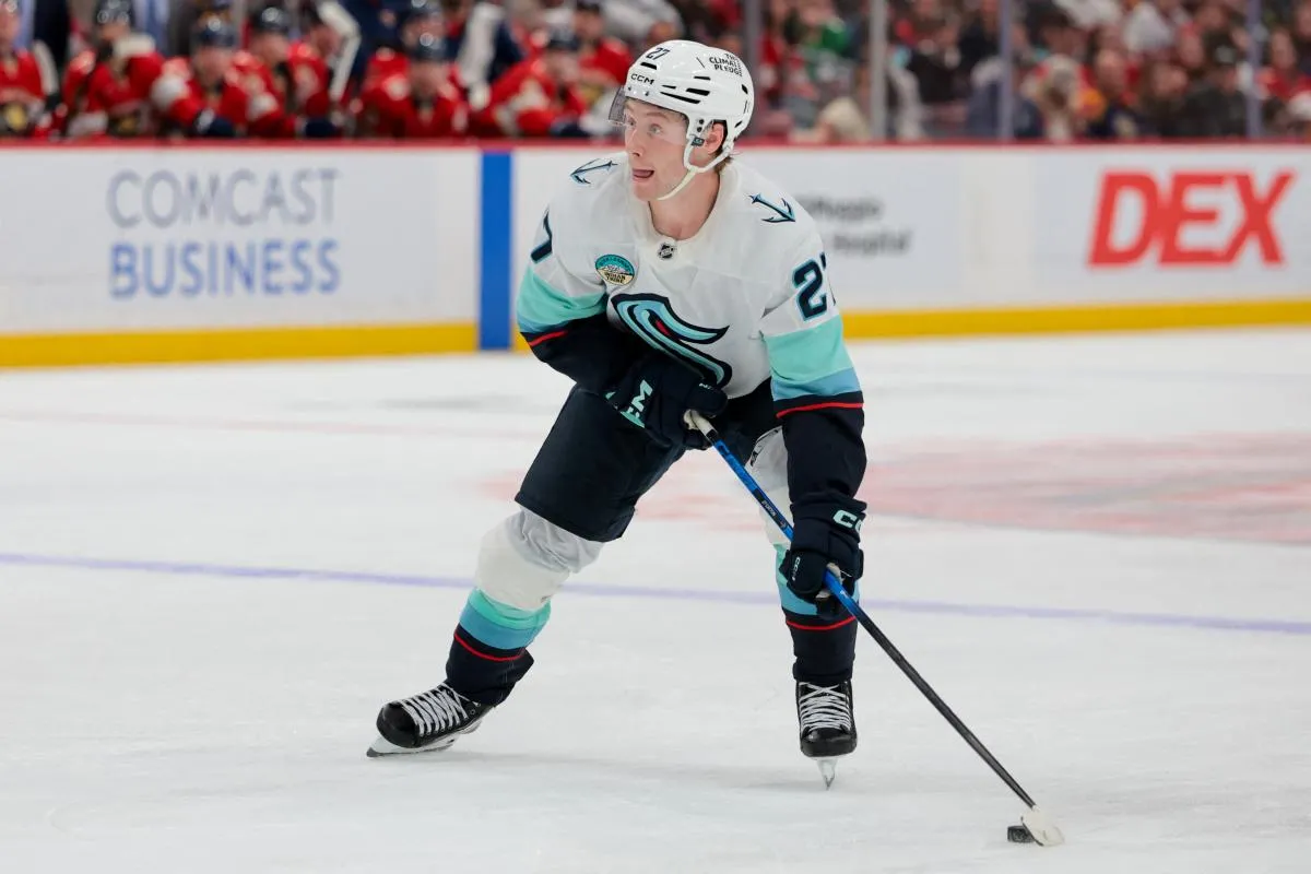 Berkly Catton stats hockey Berkly Catton stats hockey