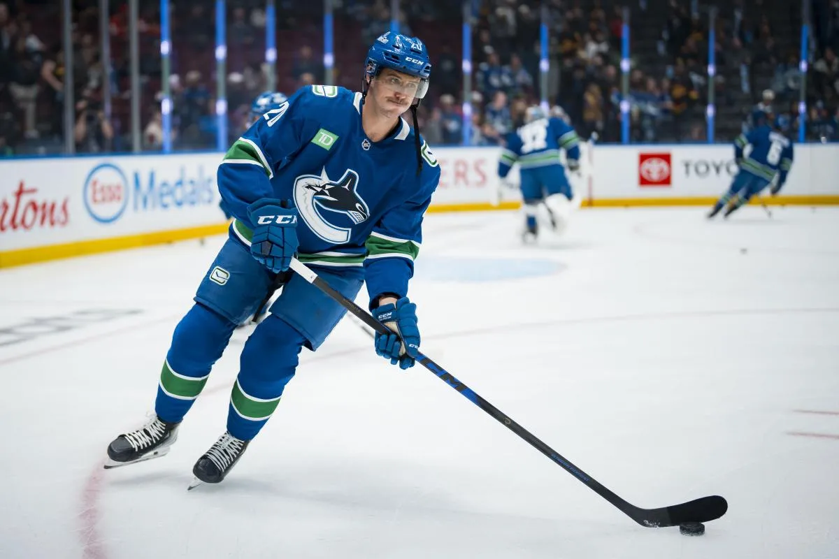 MacKenzie MacEachern stats hockey