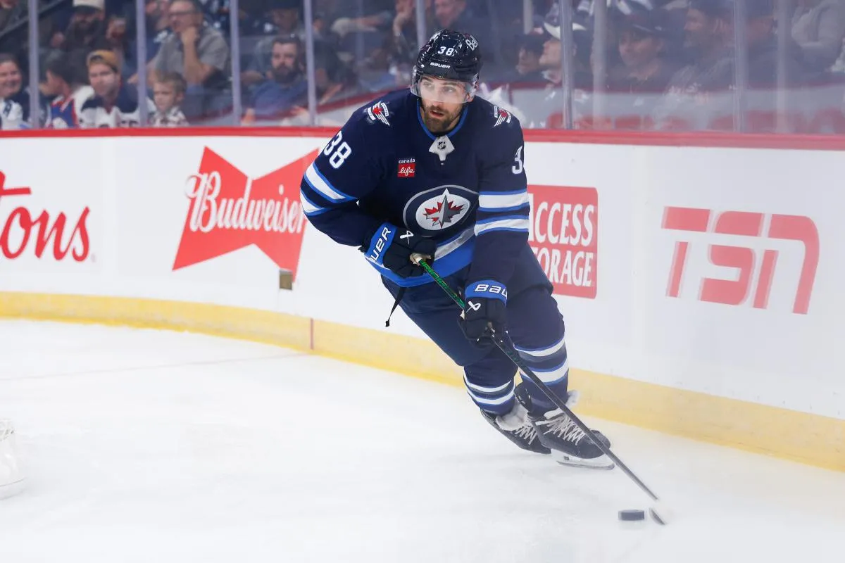 Mario Ferraro stats hockey