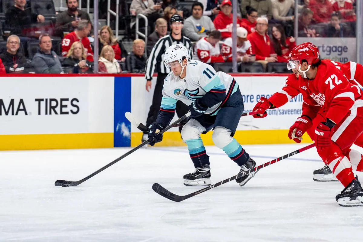 Mackie Samoskevich stats hockey Mackie Samoskevich stats hockey